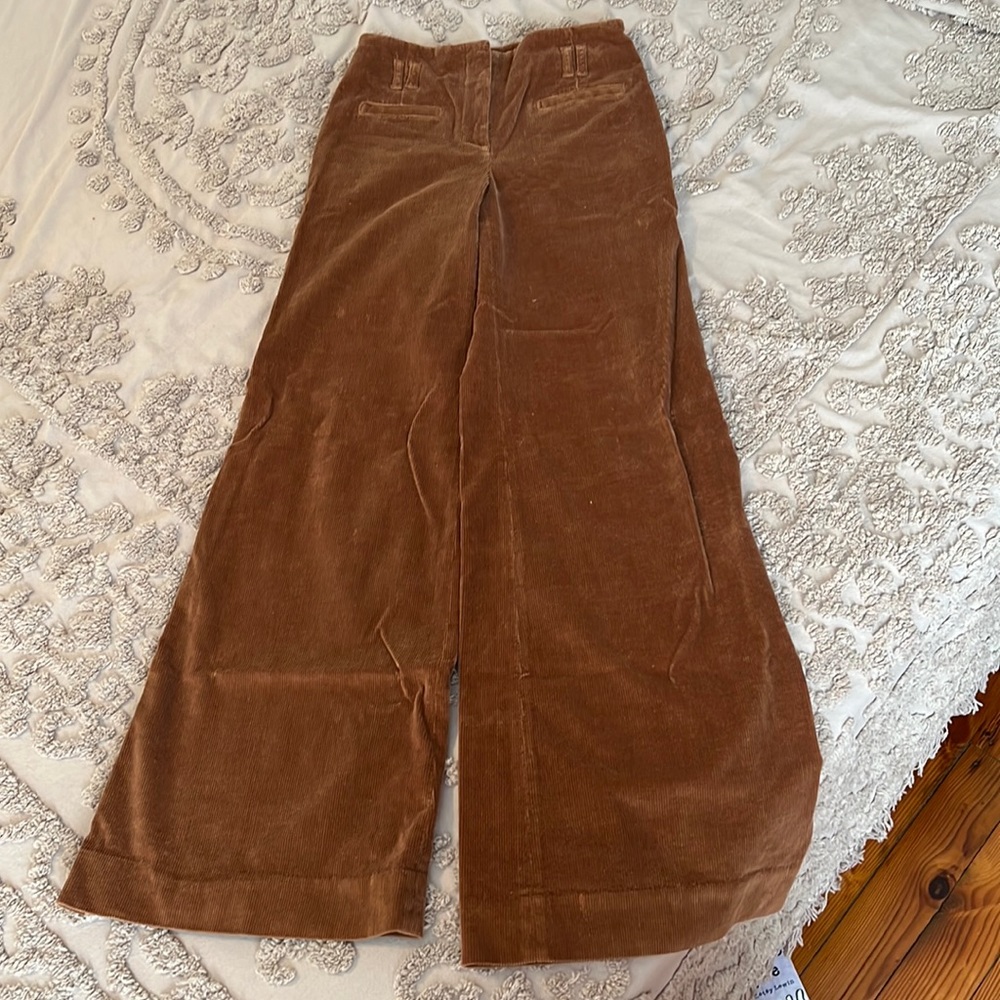 High waist, wide leg corduroy pant